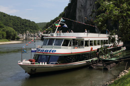 Schiffahrt durch den Donaudurchbruch